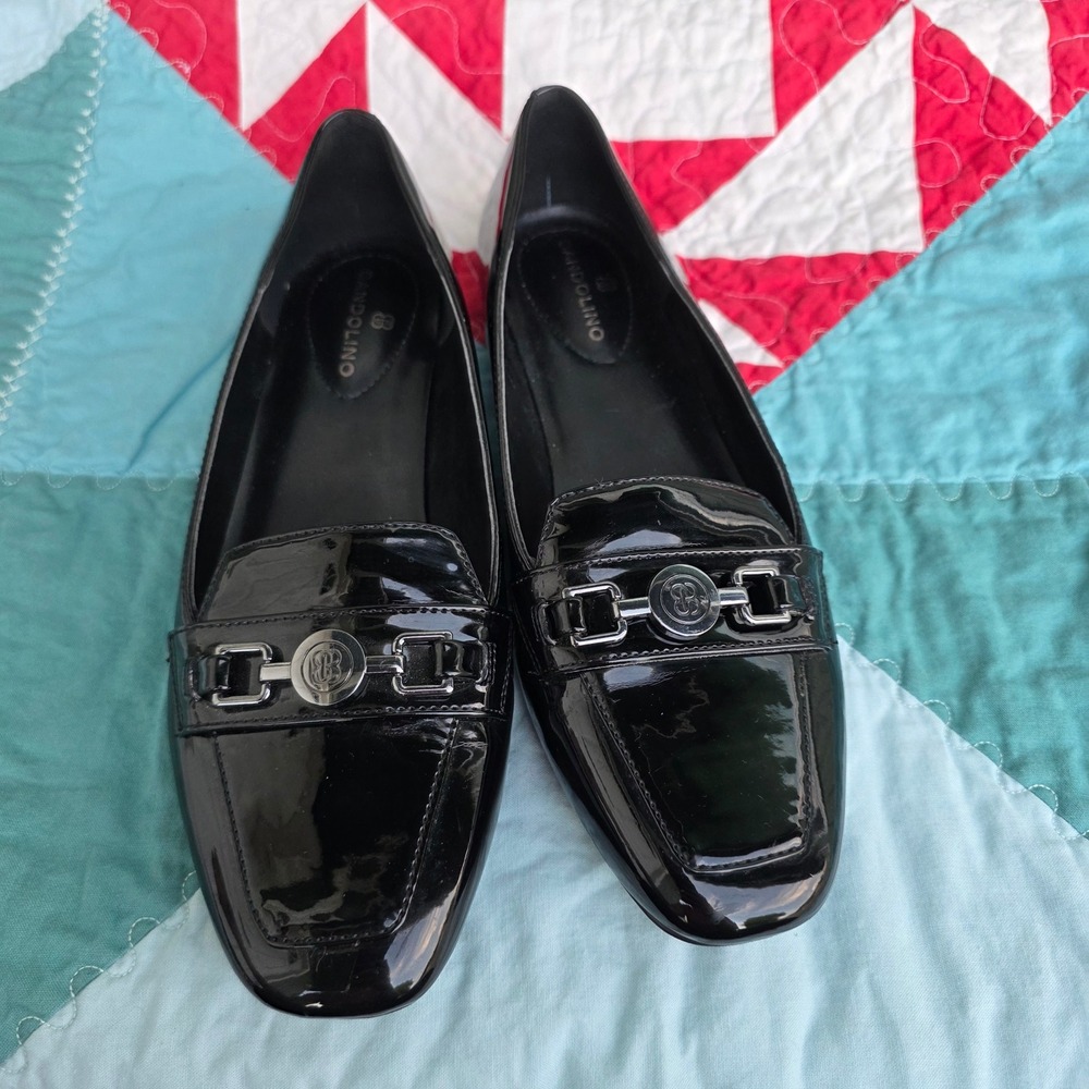 Bandolino Womens Black Patent Loafers 6.5M Square Toe Chain Detail Preppy Career